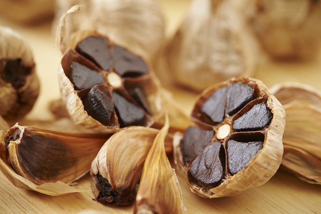 9 Incredible Health Benefits of Black Garlic