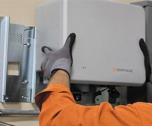 Labor home battery plan could slash electricity bills by up to 80%: report | One Step Off The Grid