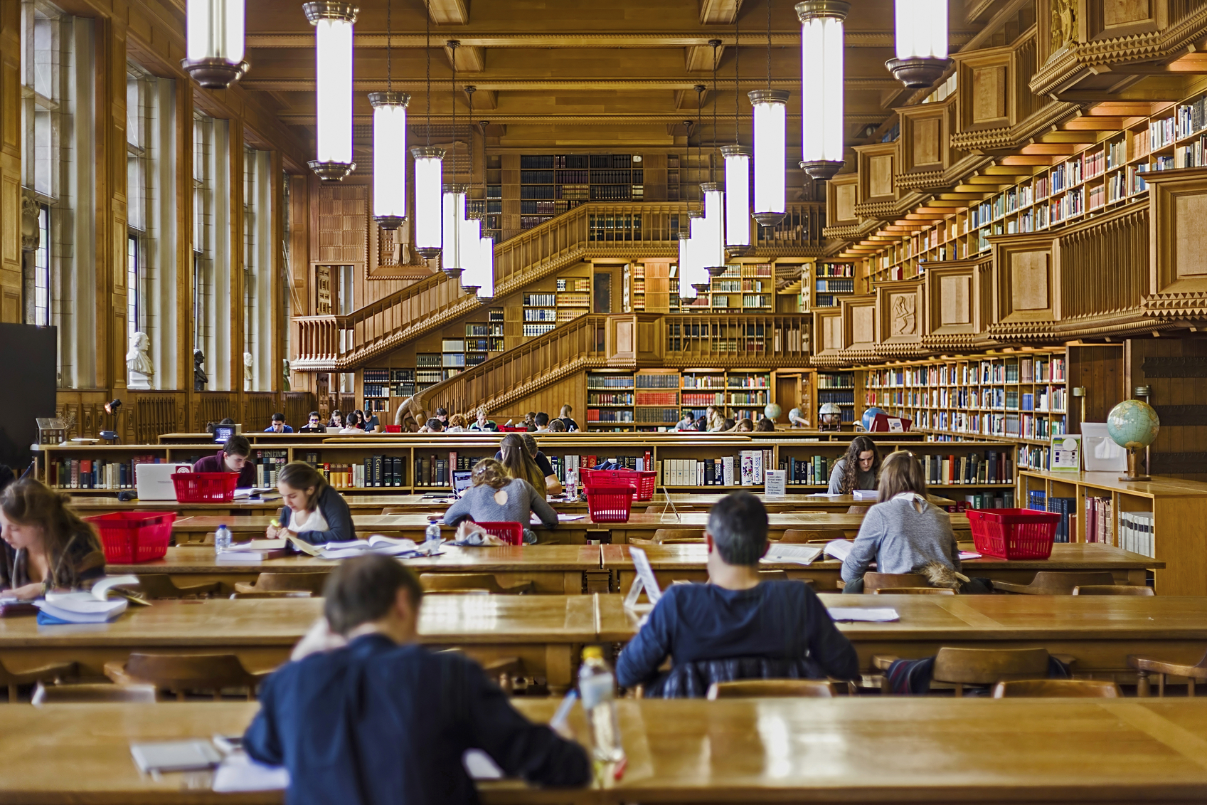 Woman Shares 28 Things She’s Learned About The General Public While Working At The Library And People Love Her Insights