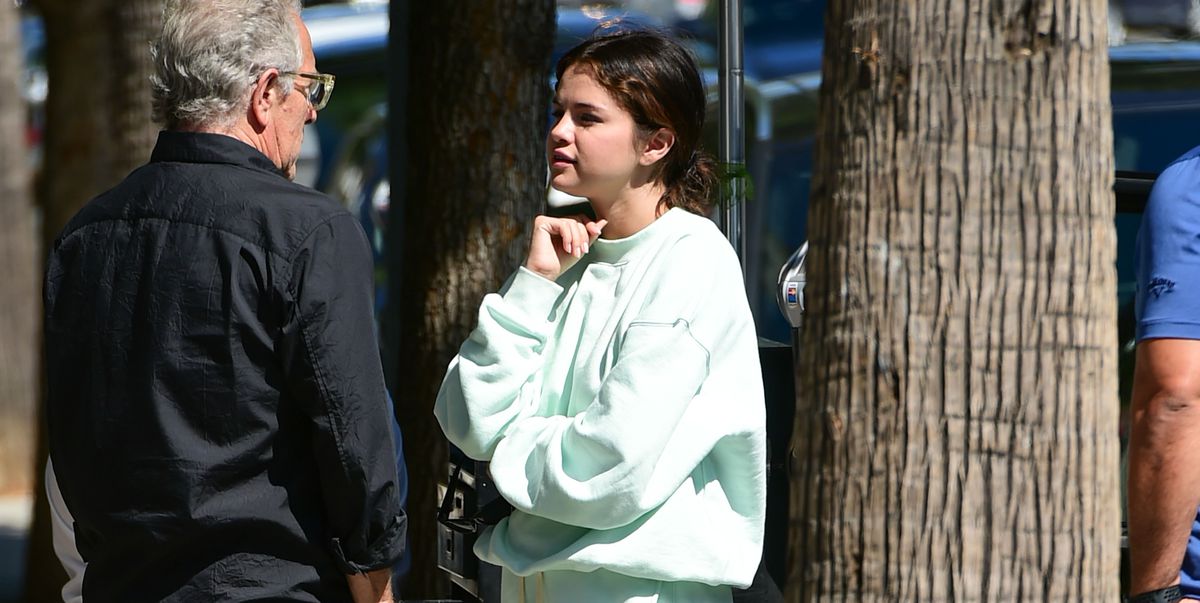 Selena Gomez Wore Baby Blue Sweats While Out at Lunch in L.A.