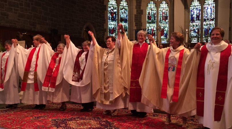 US Bishops Support Priest Assembly Calling for Women’s Ordination