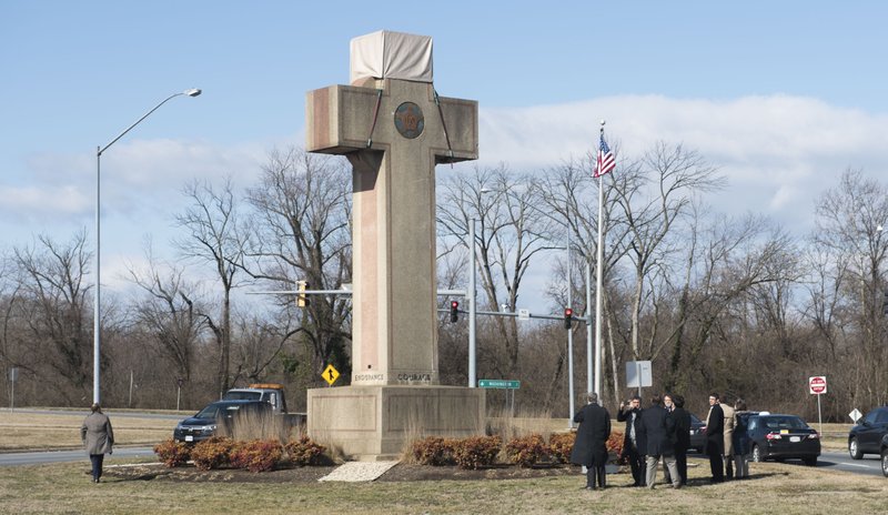 Supreme Court upholds cross on public land in Maryland