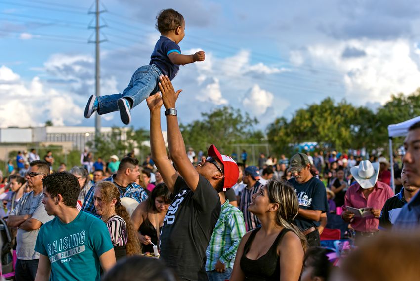 Texas gained almost nine Hispanic residents for every additional white resident last year