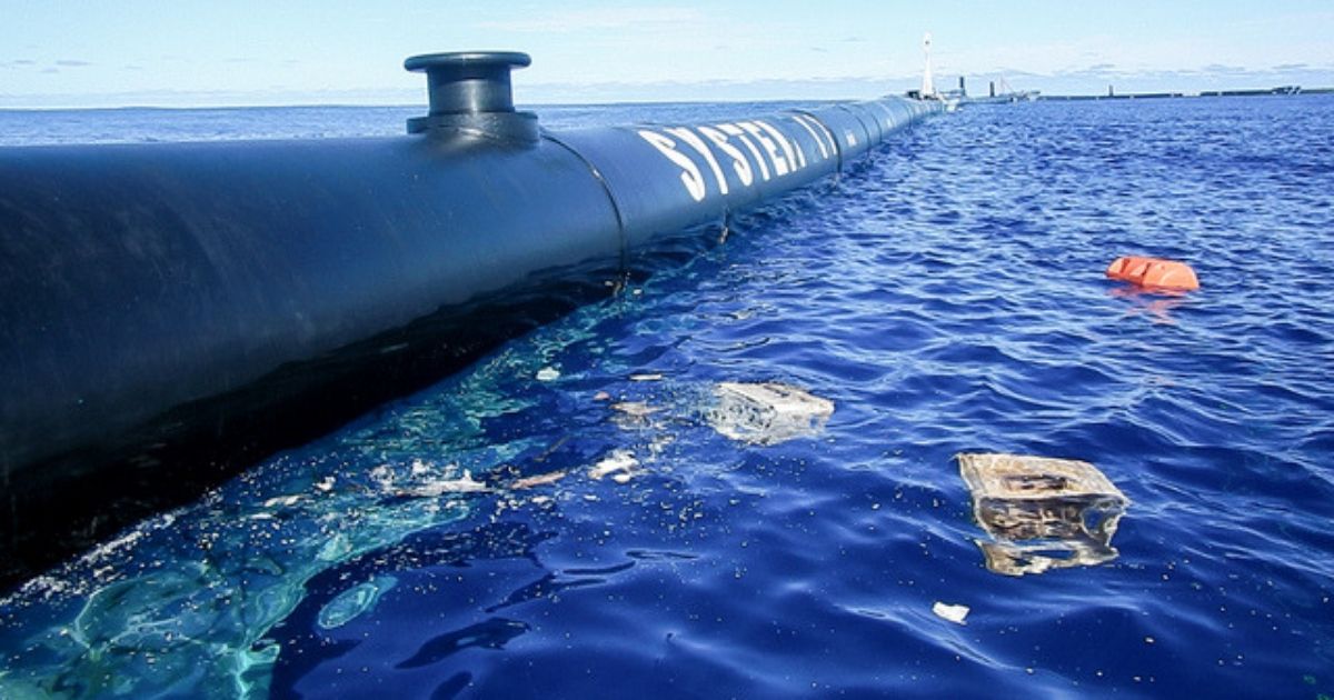 A Giant Floating Machine is About to Begin Cleaning up the Great Pacific Garbage Patch