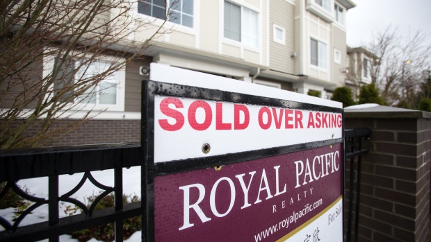 U.S. home flippers are cashing out before profits get slimmer