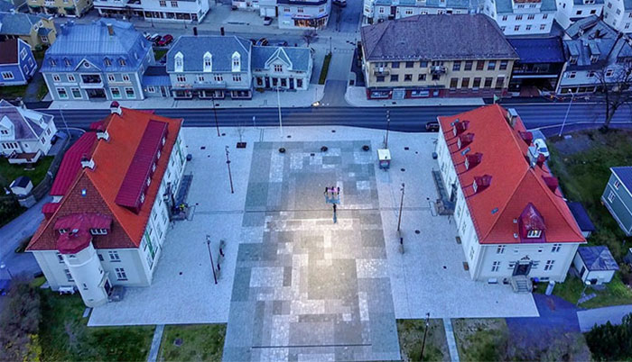 Town Has No Sun For 5 Months, Spends 5 Million Norwegian Kroner To Place Mirrors In The Mountains That Mimic Sunlight