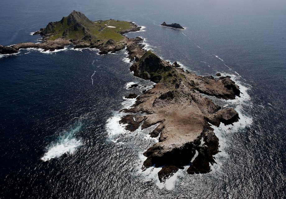 The U.S. wants to dump 1.5 tons of rat poison pellets on the Farallon Islands. Biologists say it’s for the best